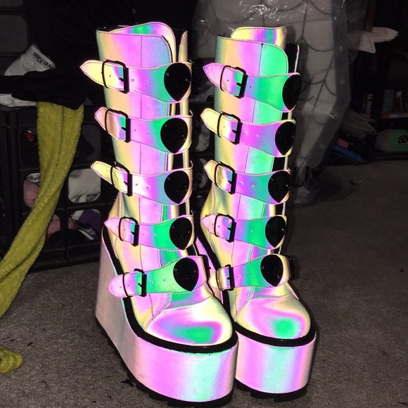 👽🆕Dolls Kill / YRU Reflective Alien Platform Boots! BNIB! Size 8!👽SOLD OUT! - Picture 12 of 16